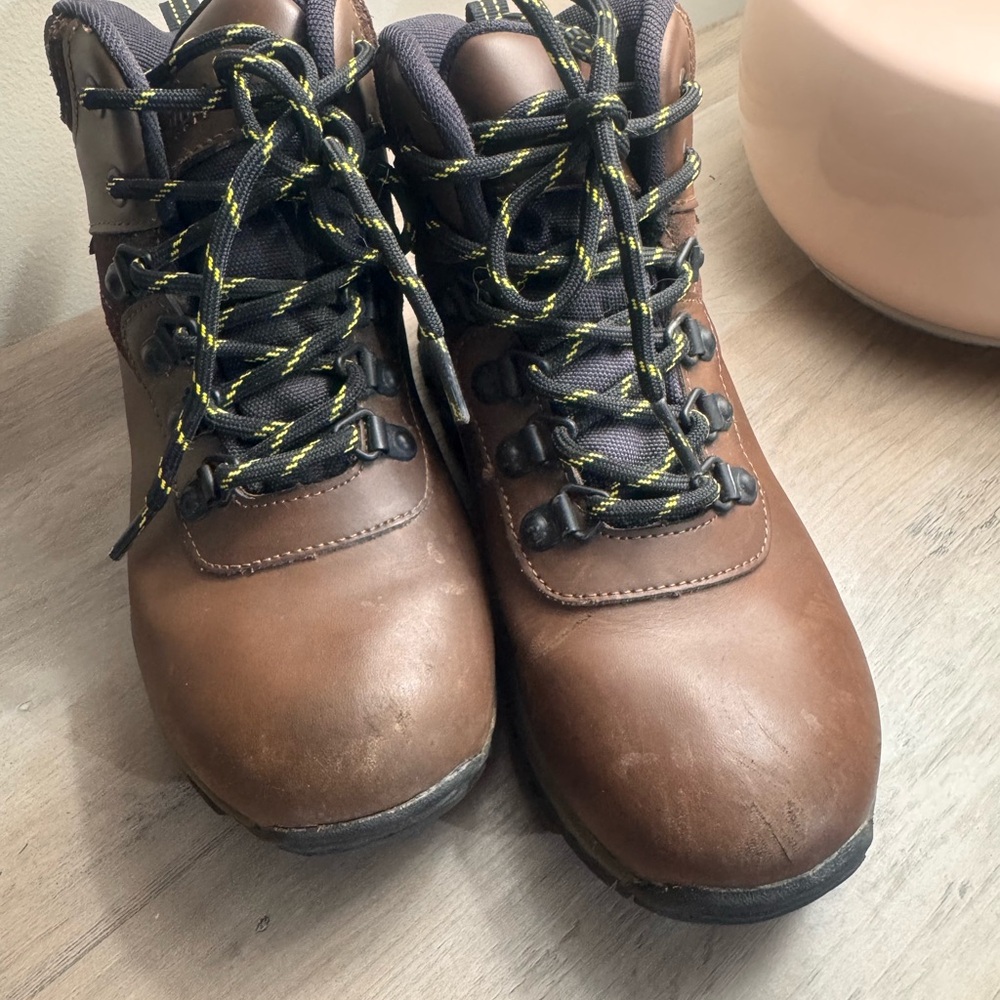 Magellan Outdoors Kids Hiking Boots Boys Sz 3 D - Picture 9 of 12